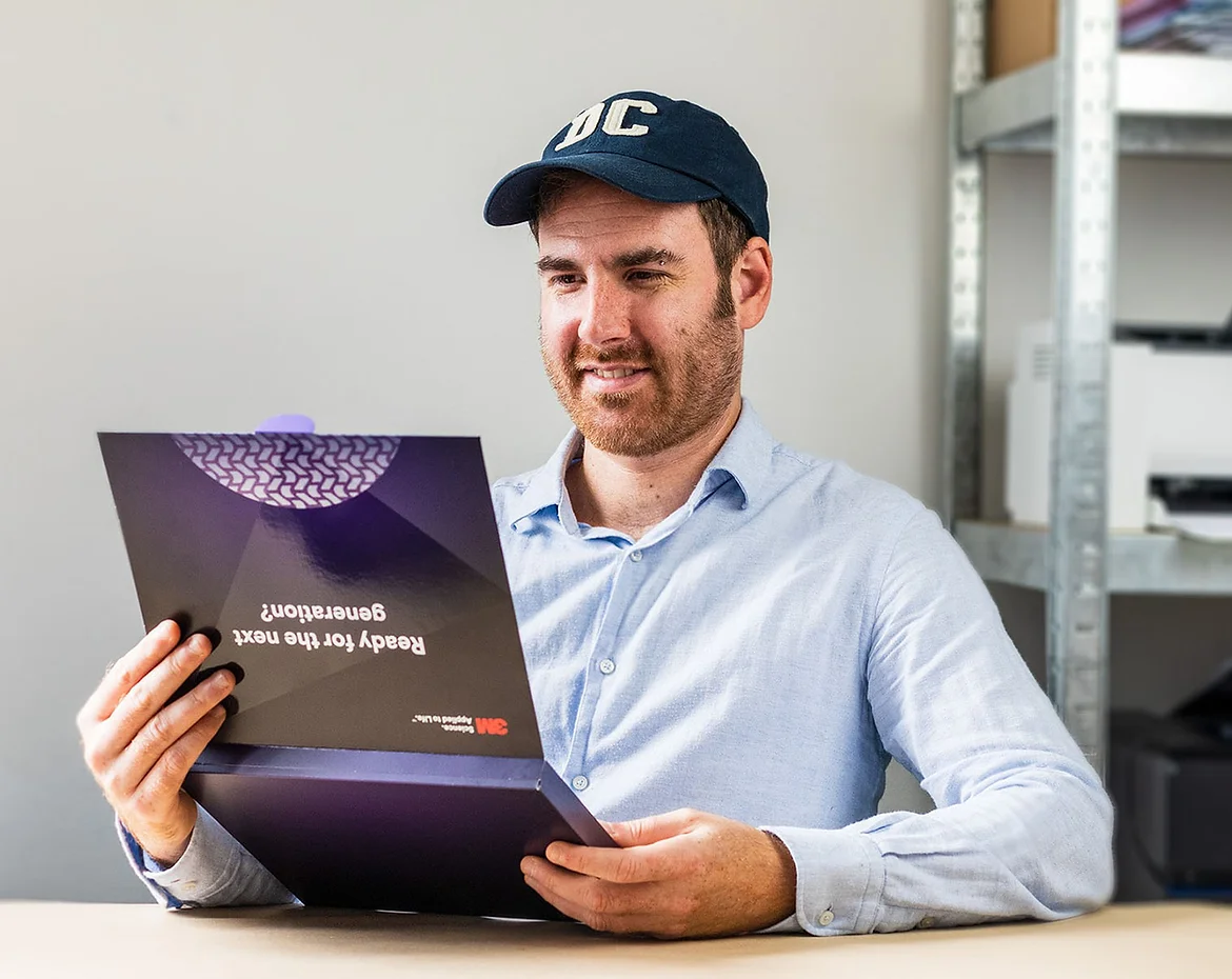 Interactive Paper printed campaign with phone